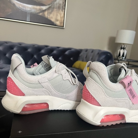 Jordan - Picture 6 of 6